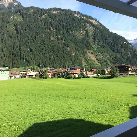 Waldhaus Lechner * Mayrhofen